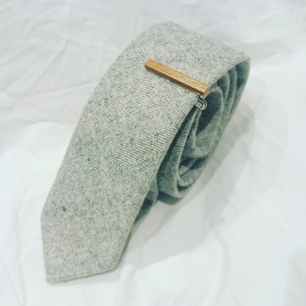 Grey Tie and Tie Bar