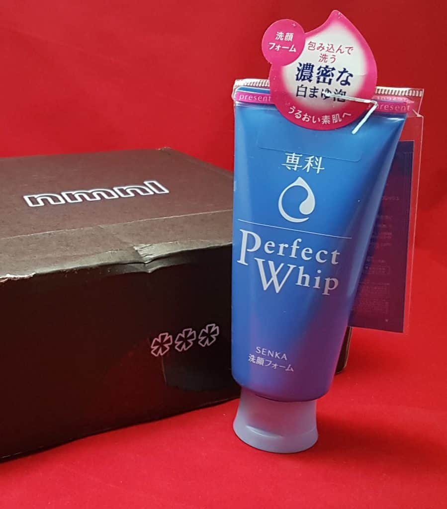 nomakenolife nmnl box April 2017 Shiseido Perfect Whip Face Wash