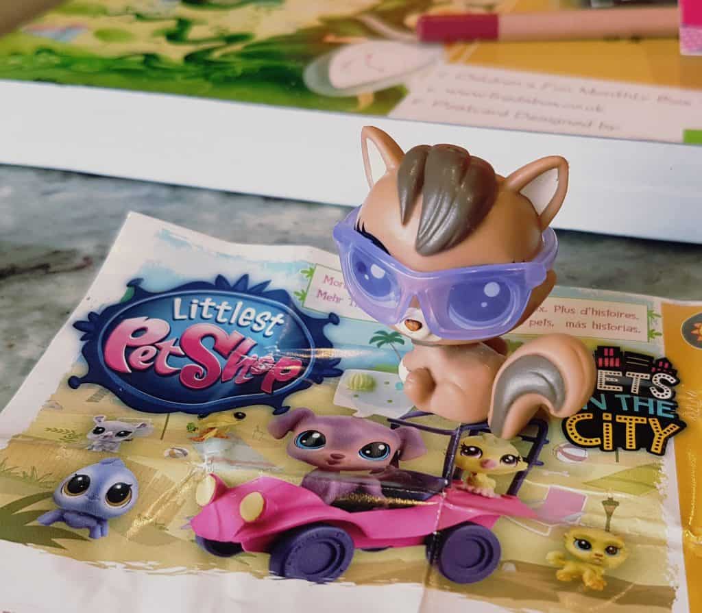 Fred's Box Mystery Box Review and Unboxing Littlest Pet Shop