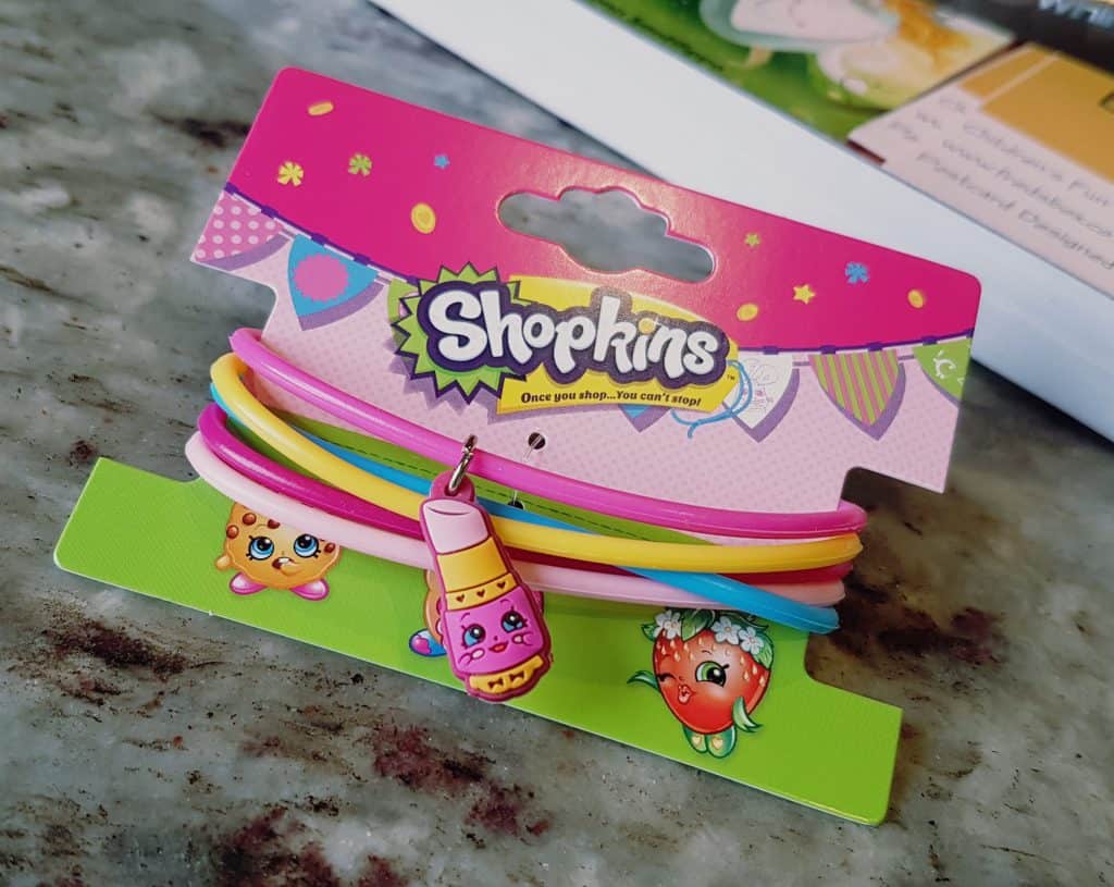 Fred's Box Mystery Box Review and Unboxing Shopkins Bracelet
